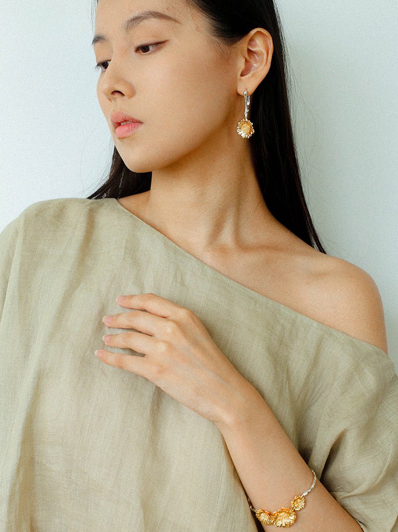 Daisy Drop Earrings - Matte Gold - floysun