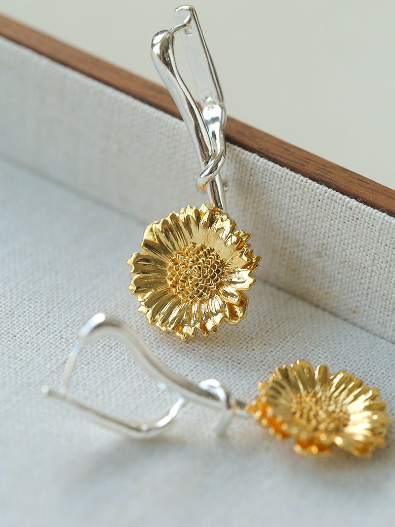 Daisy Drop Earrings - Matte Gold - floysun