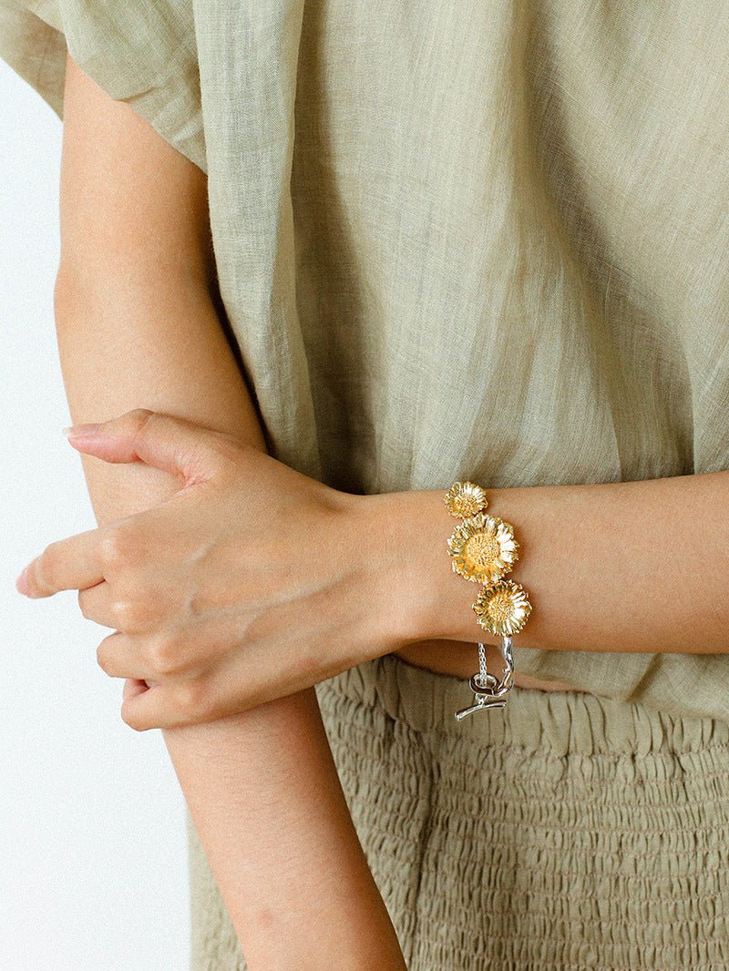 Daisy Flower Bangle - Matte Gold - floysun