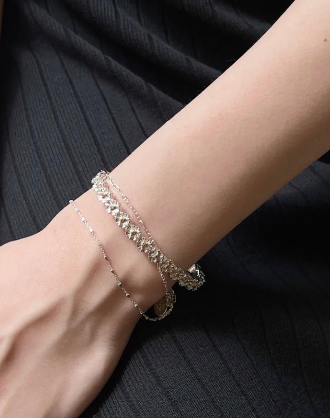 Delicate Daisy Open Cuff Bracelet - floysun