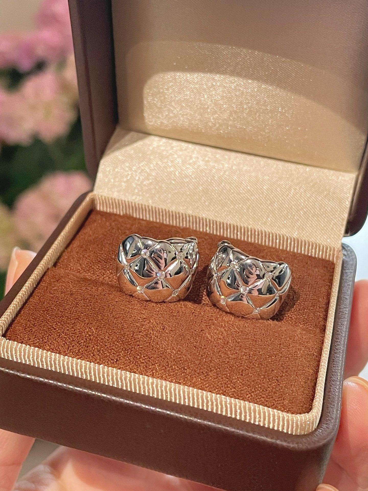 Diamond - Cut Quilted Clip - On Studs - Silver - floysun