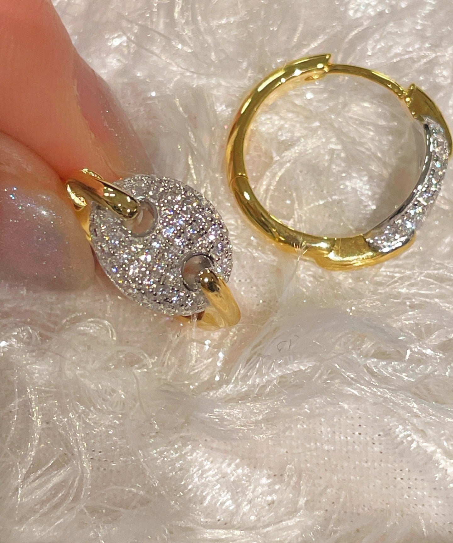 Dual - Tone Sparkling Pig Nose Stud Earrings - floysun