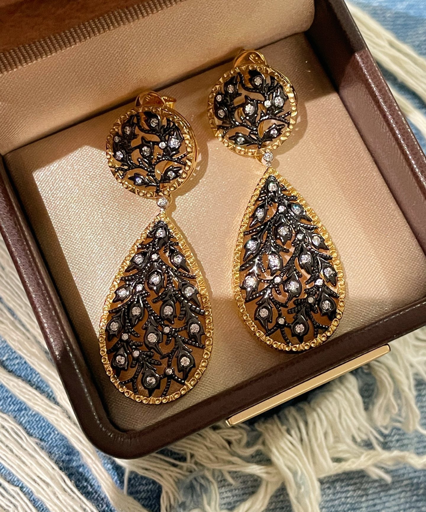 Dual - Wear Gunmetal Gold Hollow Leaf Drop Earrings - floysun