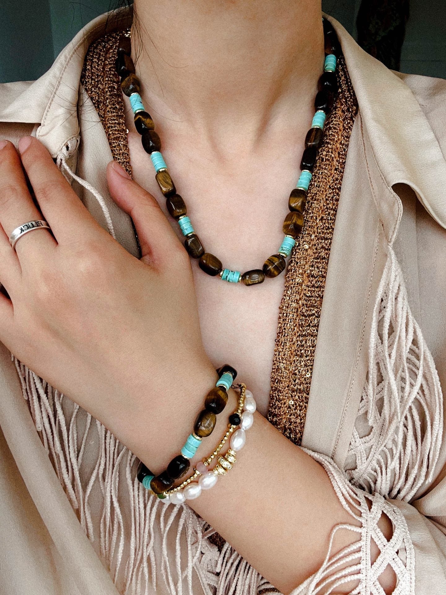 Elegant Natural Pearl Bracelet with Gold & Diamond Accents - floysun