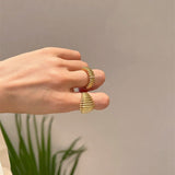 Elegant Vertical Stripe Ring - Gold - floysun