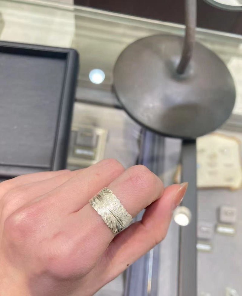 Embossed Feather Wide Band Ring - floysun