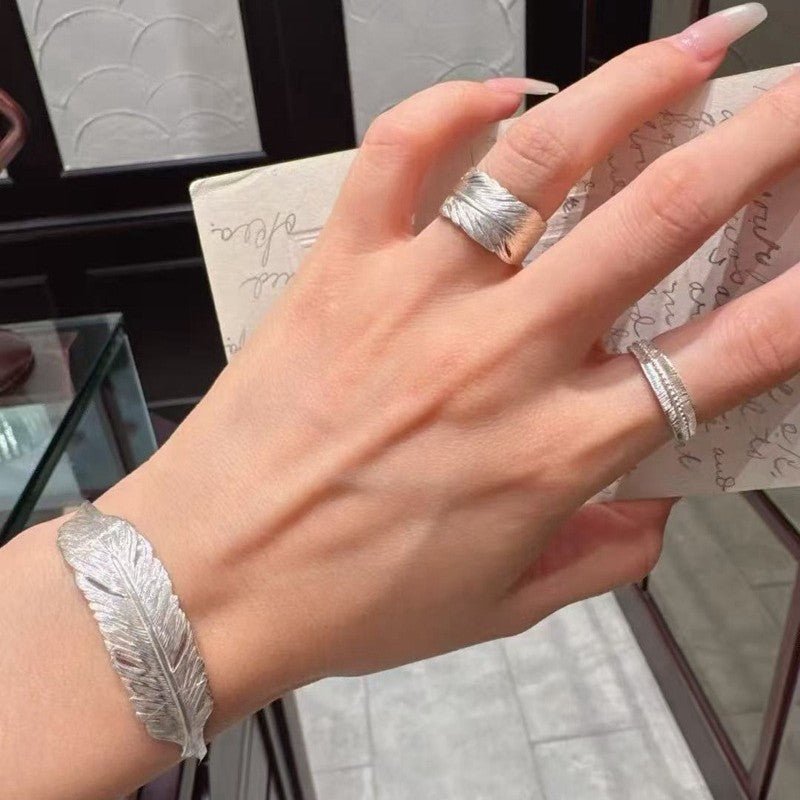 Embossed Feather Wide Band Ring - floysun