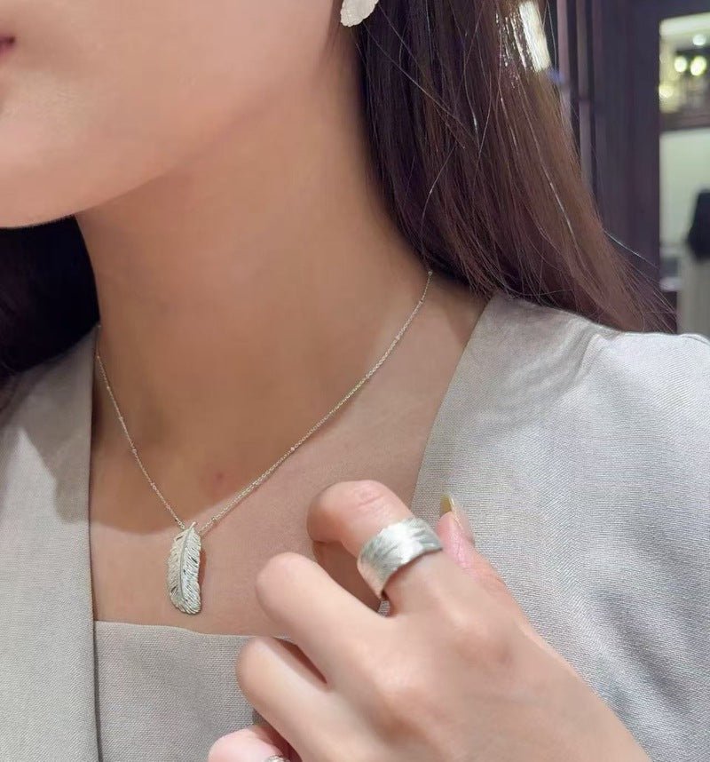 Embossed Feather Wide Band Ring - floysun