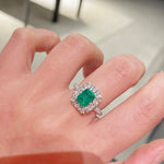Emerald Elegance Ring – Luxury Craftsmanship - floysun