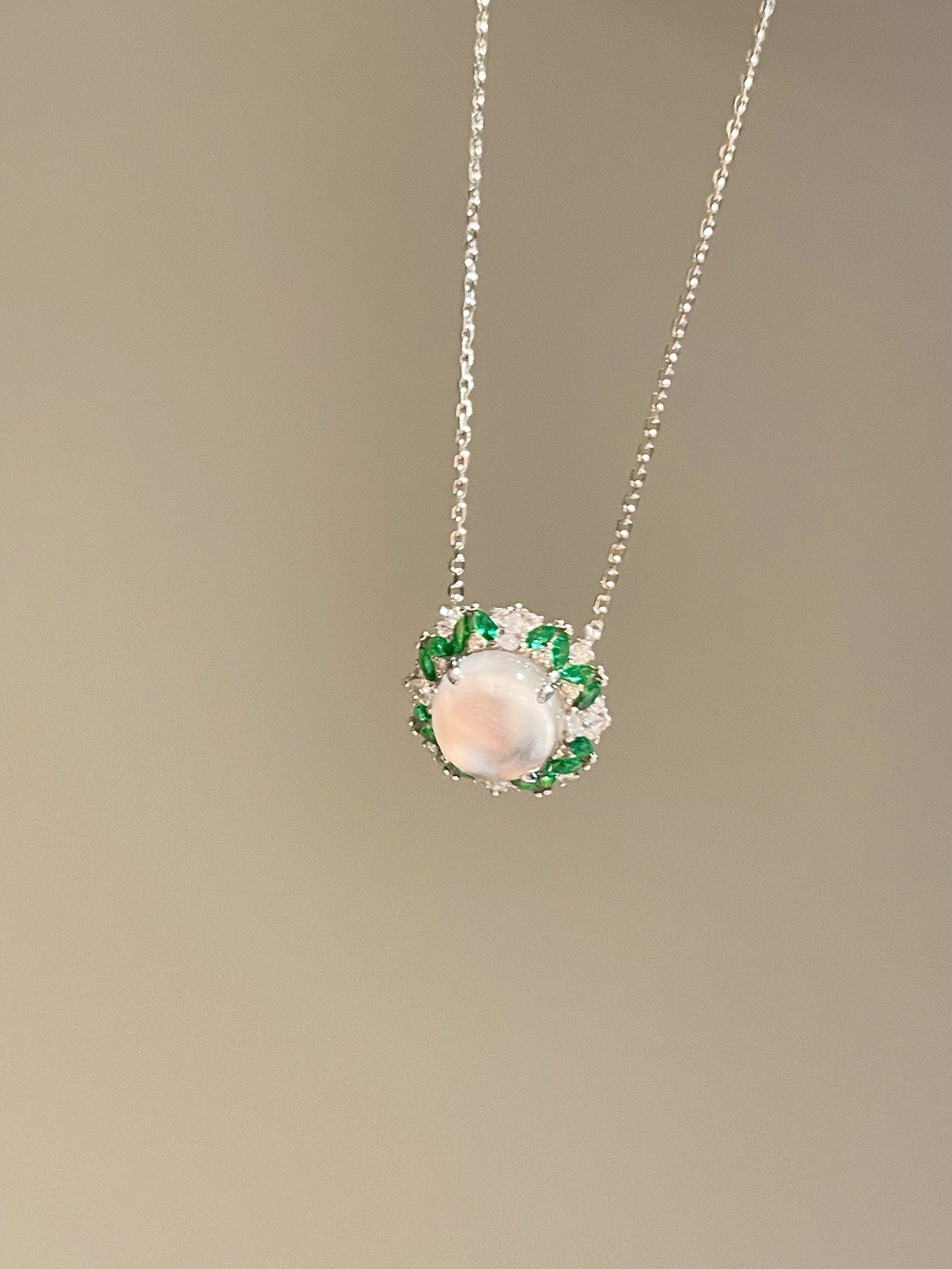 Emerald Mist Jade Chalcedony Necklace - floysun