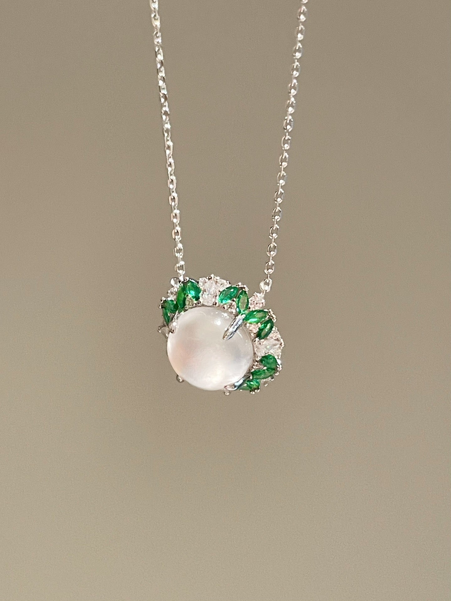Emerald Mist Jade Chalcedony Necklace - floysun