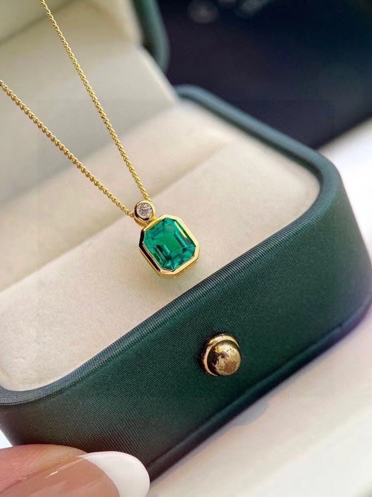 Emerald Perfume Bottle Necklace - floysun
