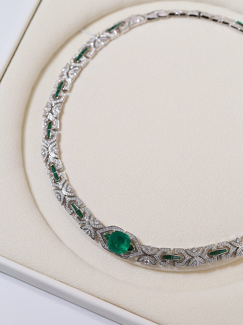 Emerald Serpent Gleam Necklace - floysun