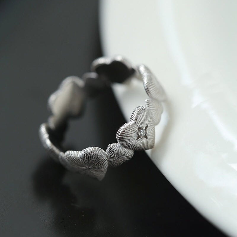 Engraved Heart Cluster Zirconia Ring - floysun