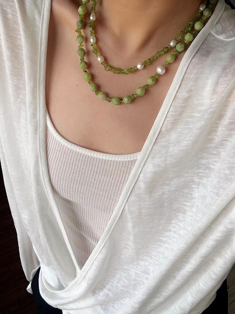Ethereal Glow - Natural Peridot Chips & Pearl Choker Necklace - floysun