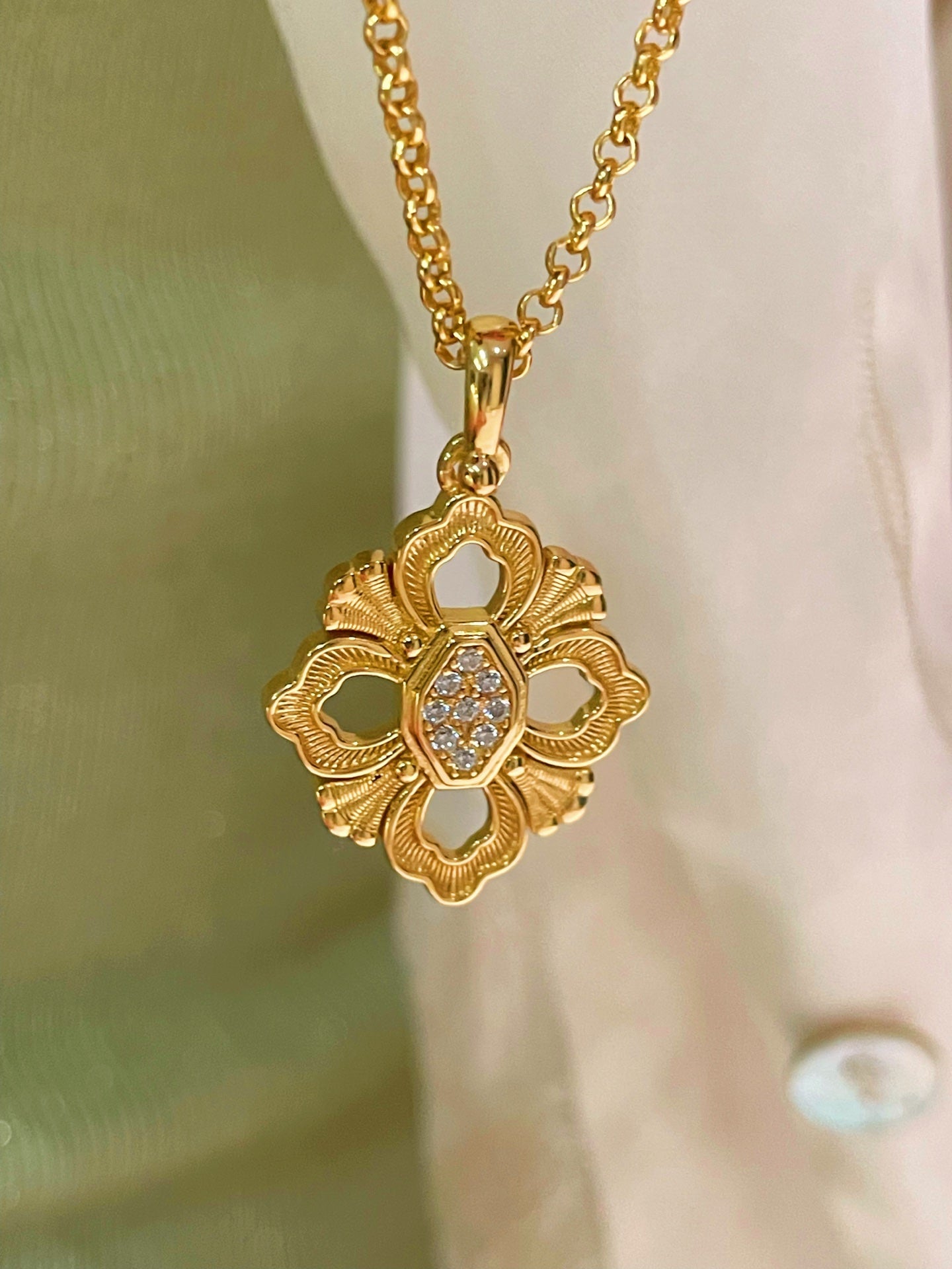 Everyday Hollow Clover Necklace - floysun