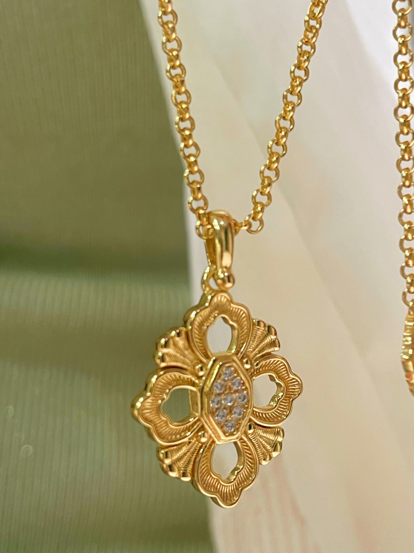 Everyday Hollow Clover Necklace - floysun