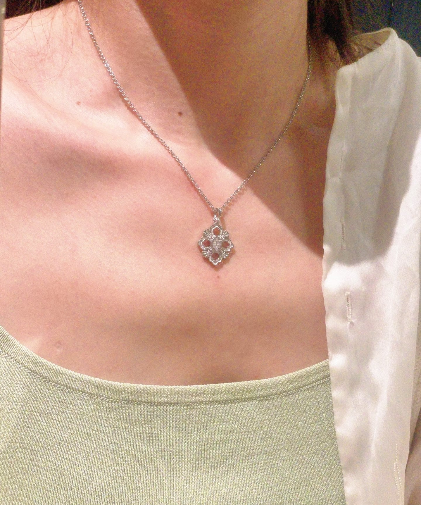 Everyday Hollow Clover Necklace - floysun