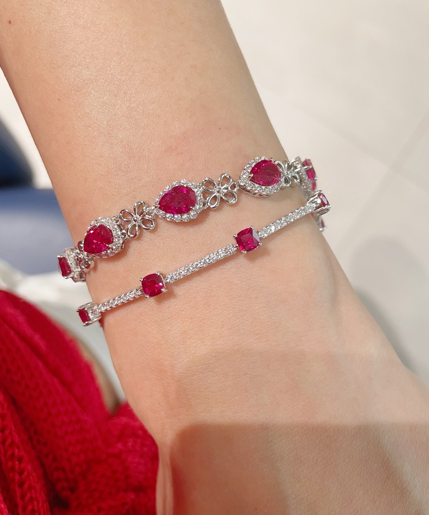 Exquisite Ruby Teardrop & Diamond Bracelet with Four - Leaf Clover Accents - floysun