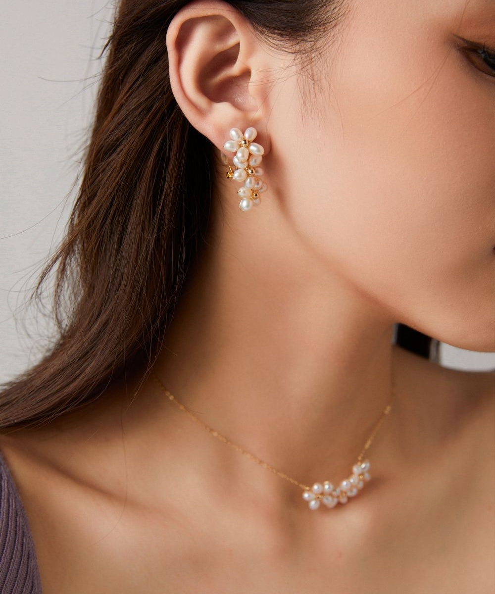 Falling Petals Series Narcissus Pearl Stud Earrings - floysun