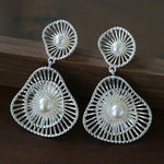 Fashionable Hollow Ripple Double Pearl Earrings - floysun