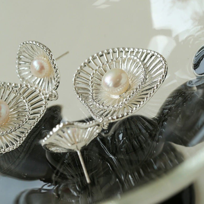 Fashionable Hollow Ripple Double Pearl Earrings - floysun