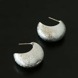 “Fat Moon” Matte Crescent Stud Earrings - floysun