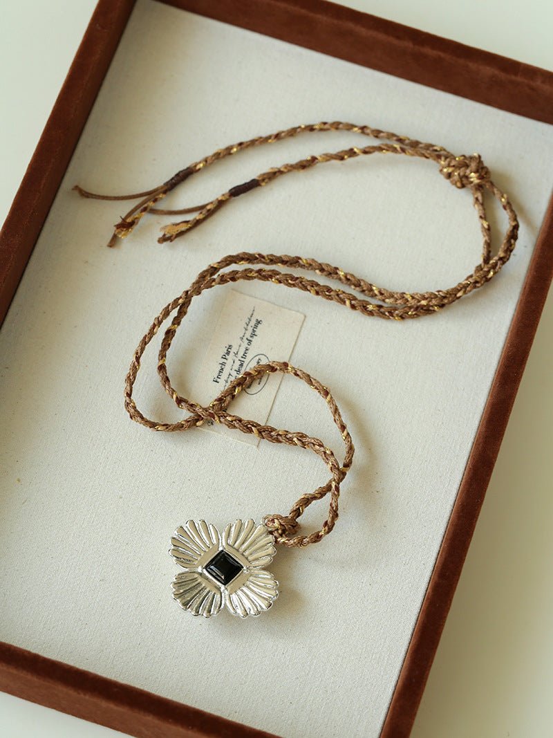 “Fortune Circle” Shell Hibiscus & Clover Long Necklace - floysun