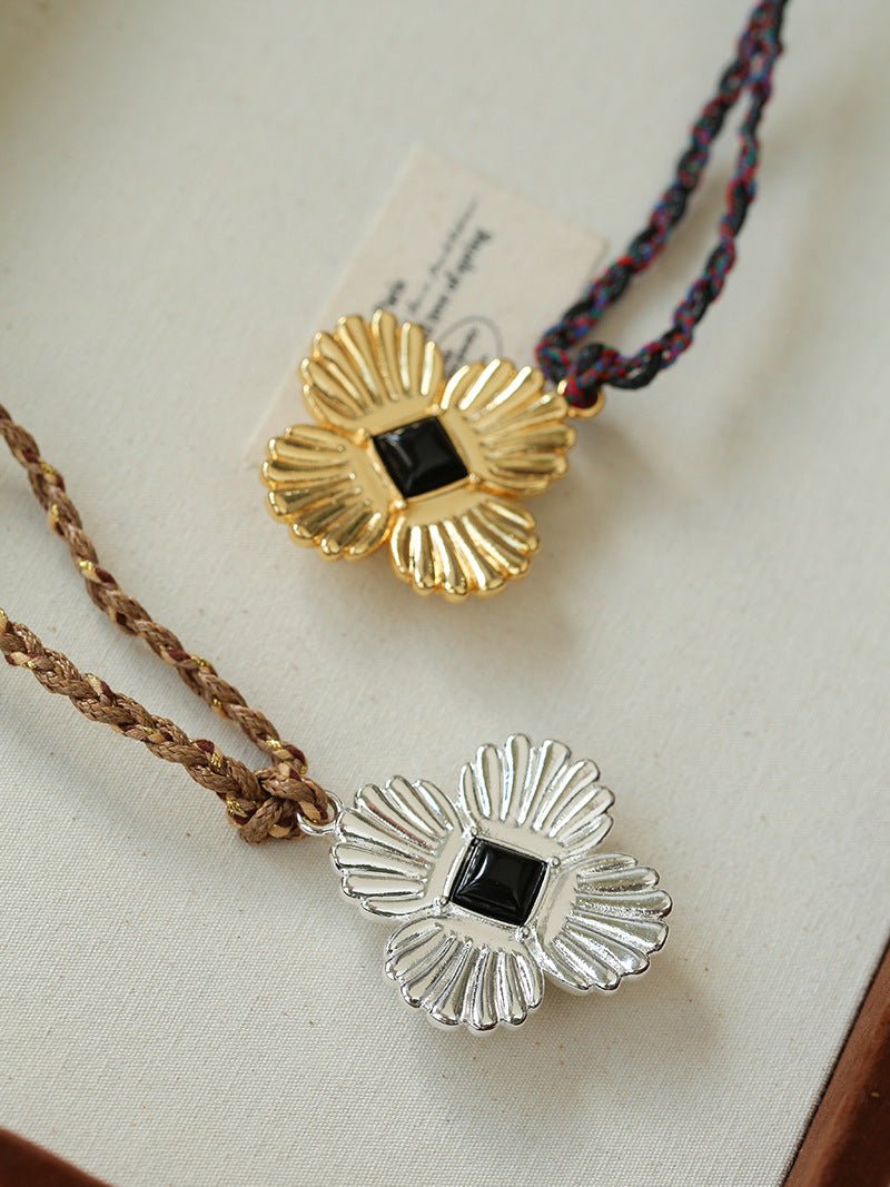 “Fortune Circle” Shell Hibiscus & Clover Long Necklace - floysun