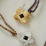 “Fortune Circle” Shell Hibiscus & Clover Long Necklace - floysun