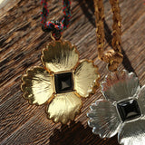 “Fortune Circle” Shell Hibiscus & Clover Long Necklace - floysun