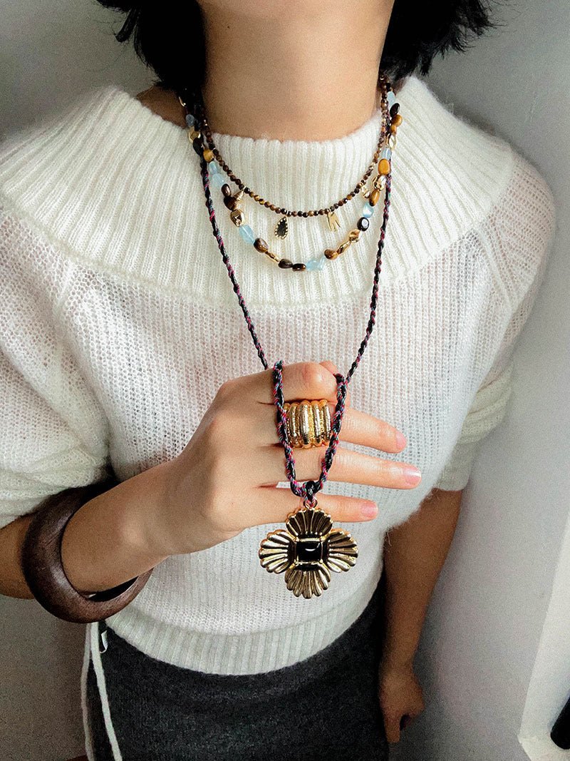 “Fortune Circle” Shell Hibiscus & Clover Long Necklace - floysun