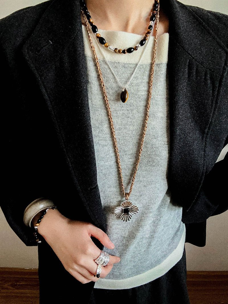 “Fortune Circle” Shell Hibiscus & Clover Long Necklace - floysun