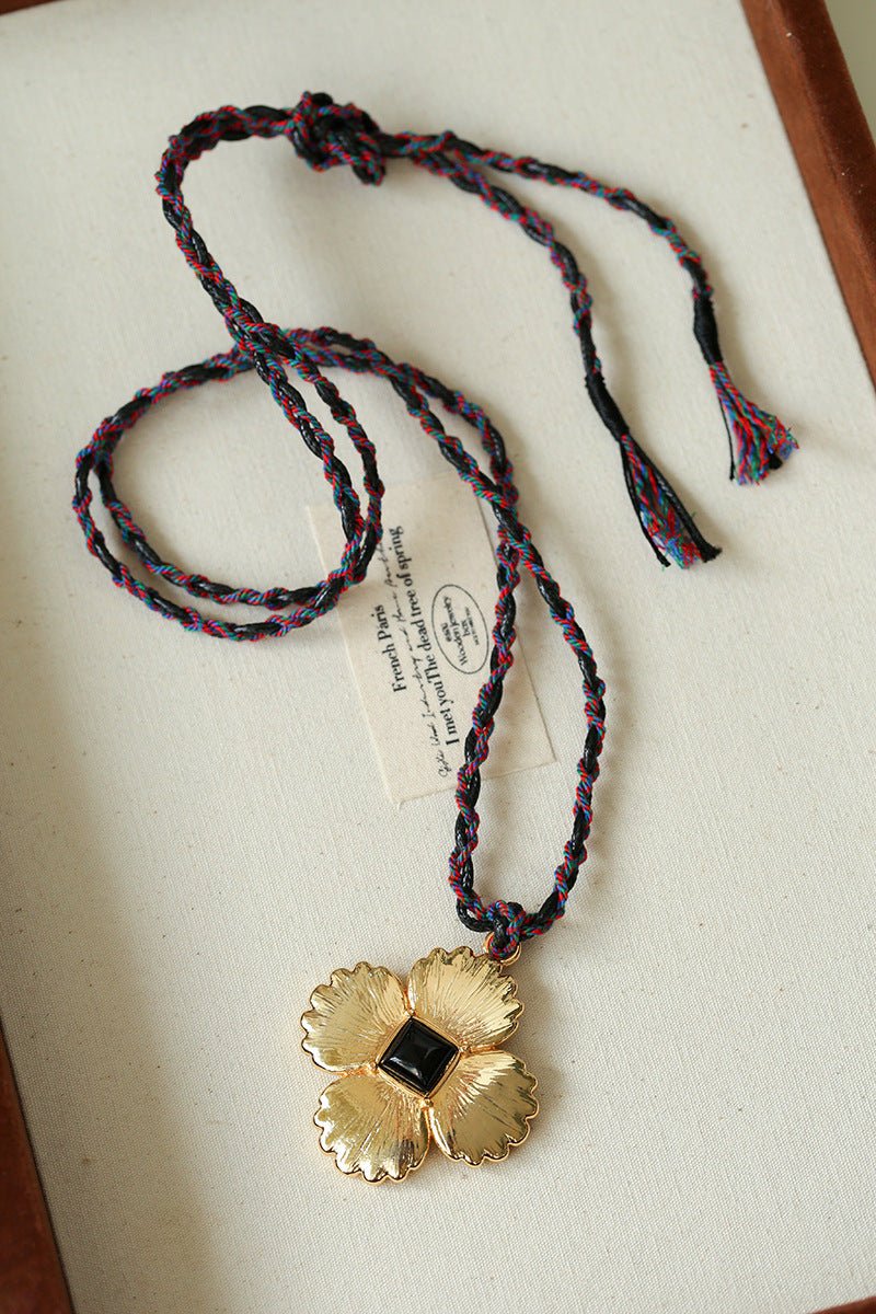 “Fortune Circle” Shell Hibiscus & Clover Long Necklace - floysun