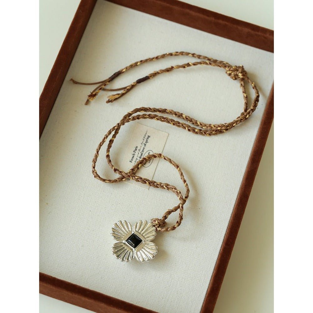 “Fortune Circle” Shell Hibiscus & Clover Long Necklace - floysun