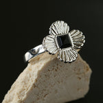 “Fortune Circle” Shell Hibiscus & Clover Ring - floysun