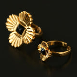 “Fortune Circle” Shell Hibiscus & Clover Ring - floysun