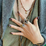 “Fortune Circle” Shell Hibiscus & Clover Ring - floysun