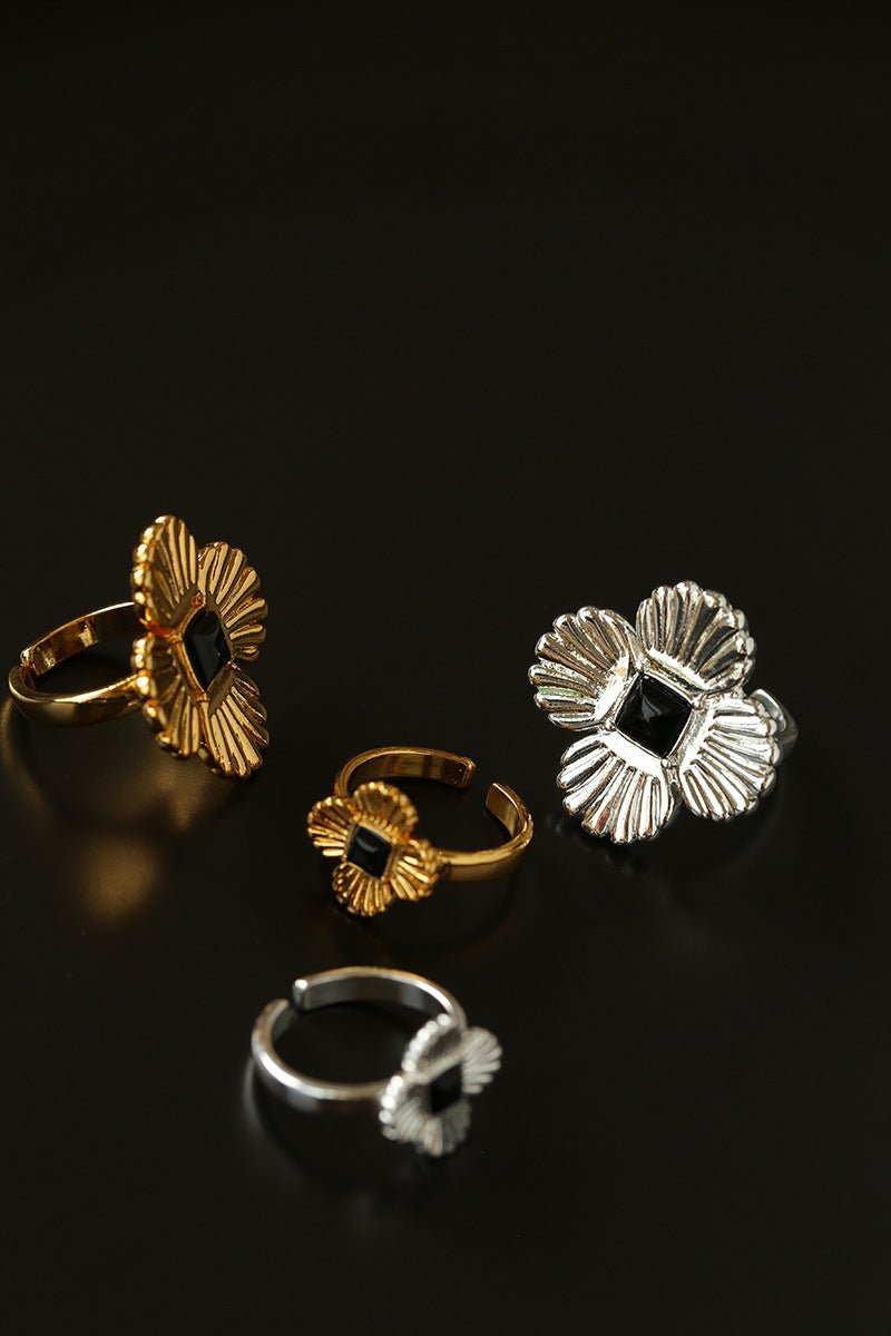 “Fortune Circle” Shell Hibiscus & Clover Ring - floysun