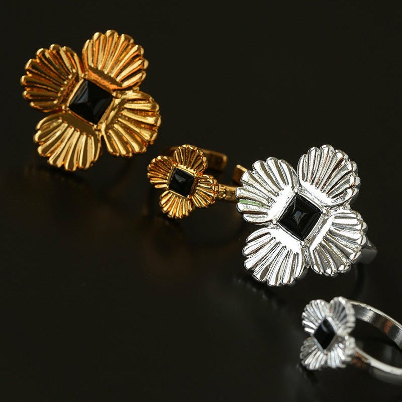“Fortune Circle” Shell Hibiscus & Clover Ring - floysun