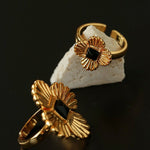 “Fortune Circle” Shell Hibiscus & Clover Ring - floysun