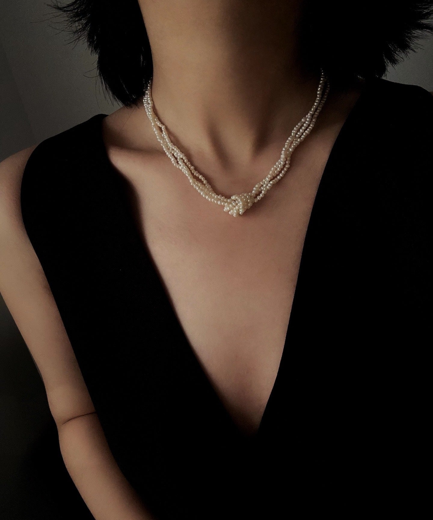 French Chic Multi - Layer Rice Pearl Choker - Hand - Knotted Natural Freshwater Pearl Necklace - floysun