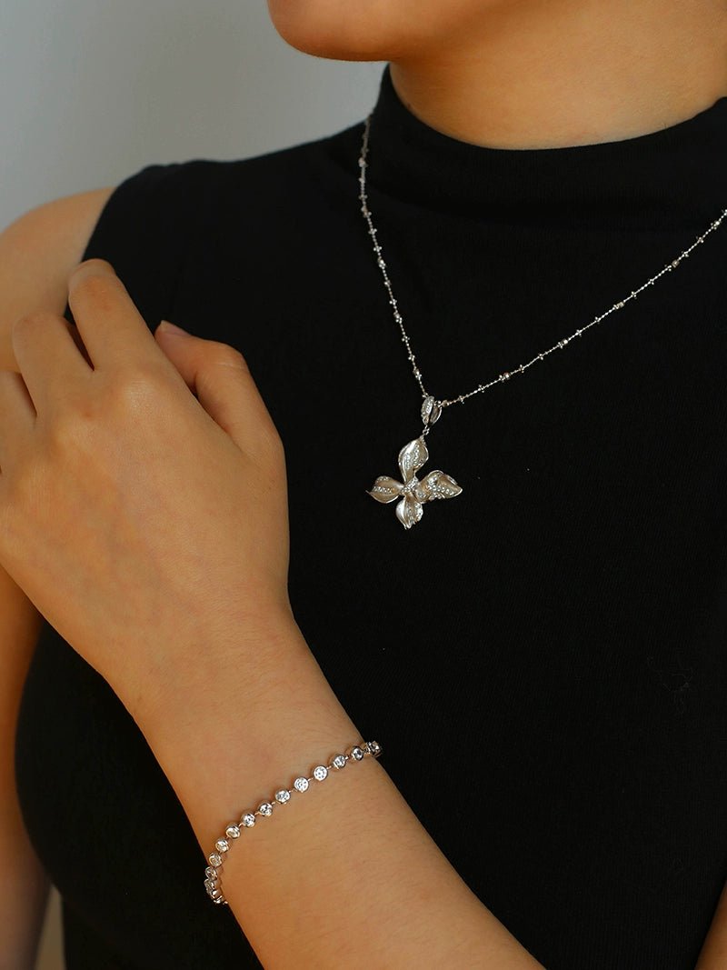 French Luxe Brushed Metal Butterfly Necklace - floysun