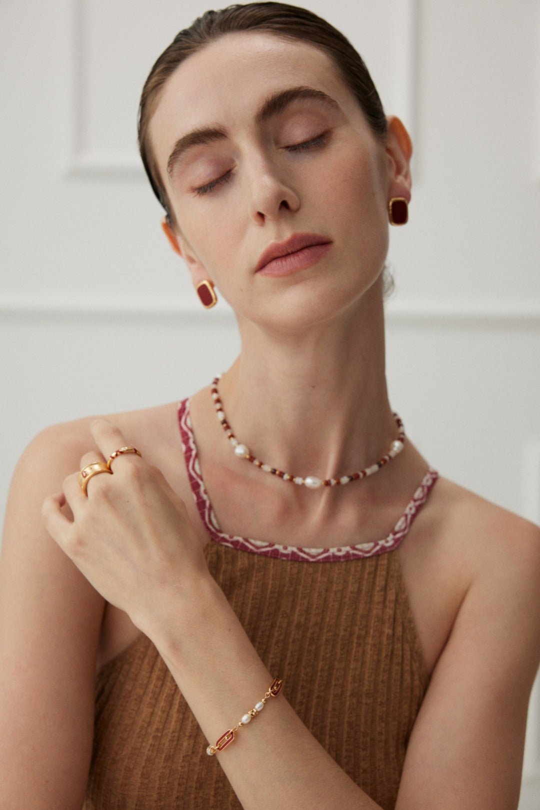 French Romantic Pearl Inlaid Red Drop Glaze Bracelets - floysun
