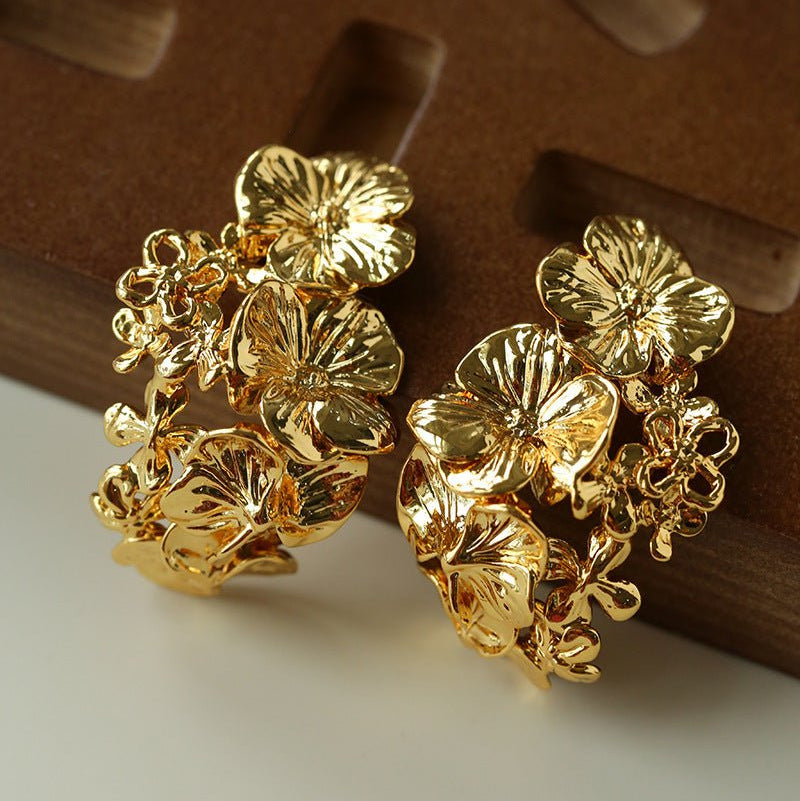 French Vintage Floral Hollow Earrings - floysun