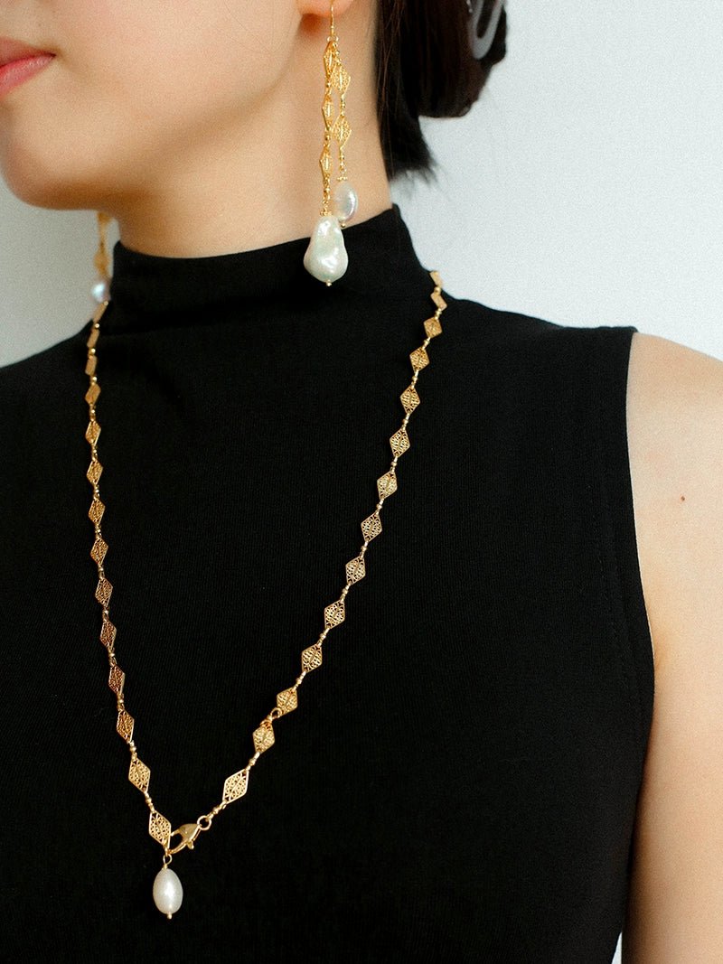 French Vintage Pearl Necklace Gold Plated Openwork Diamond Chain - floysun