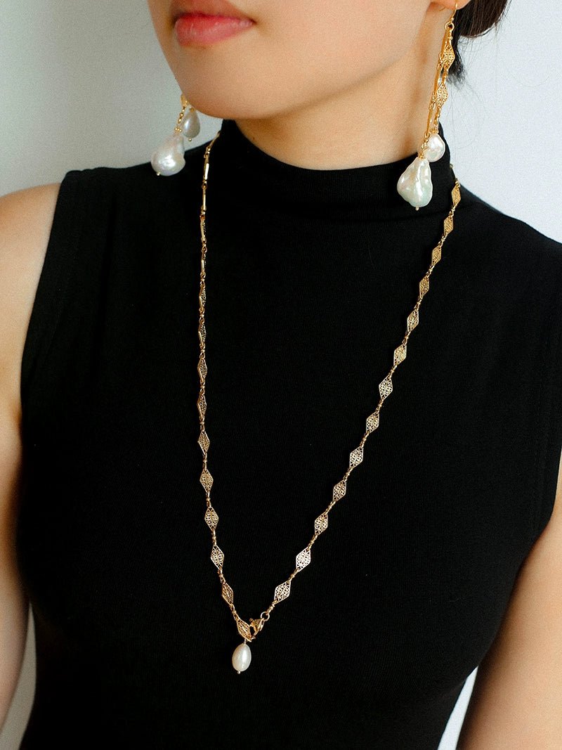 French Vintage Pearl Necklace Gold Plated Openwork Diamond Chain - floysun