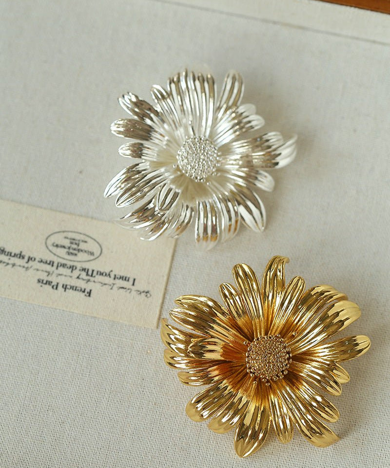 French Vintage Sculpted Daisy Brooch - floysun