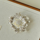 French Vintage Sculpted Daisy Brooch - floysun