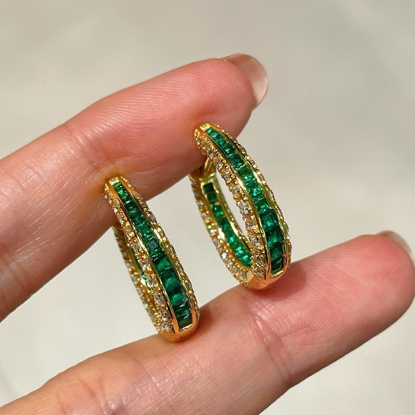 Full Diamond Emerald Serpent Hoop Earrings - floysun